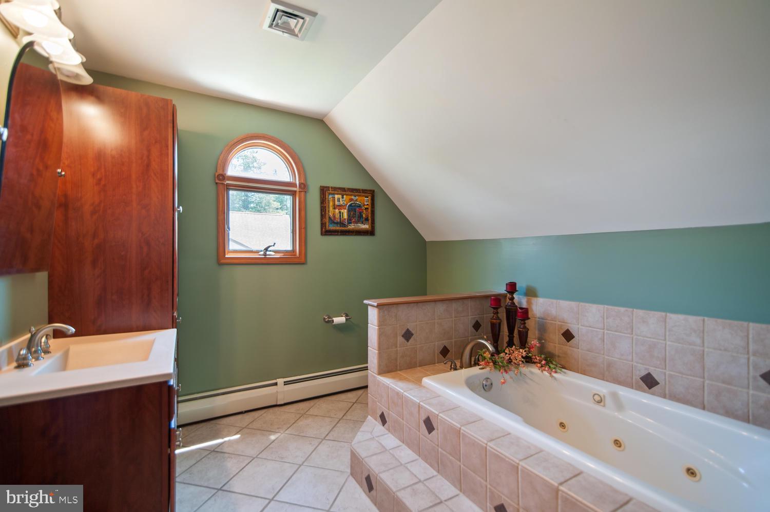 36 Falcon Road Levittown, PA 19056 - Photo 20 of 27