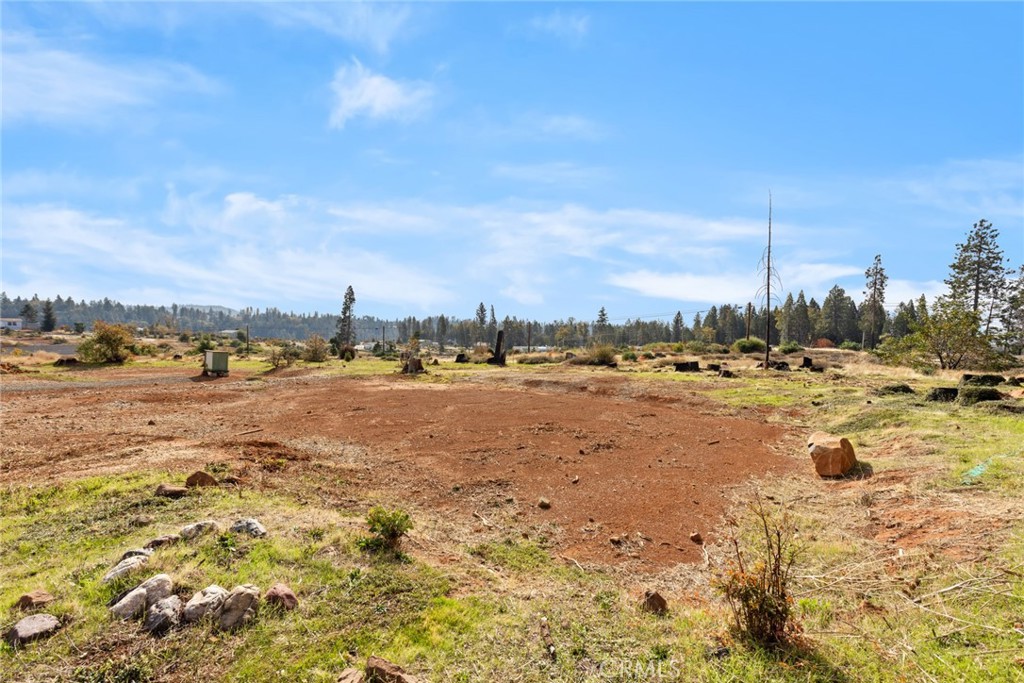 6507 Shaw Circle Magalia, CA 95954 - Photo 8 of 15 a view of a lake with houses