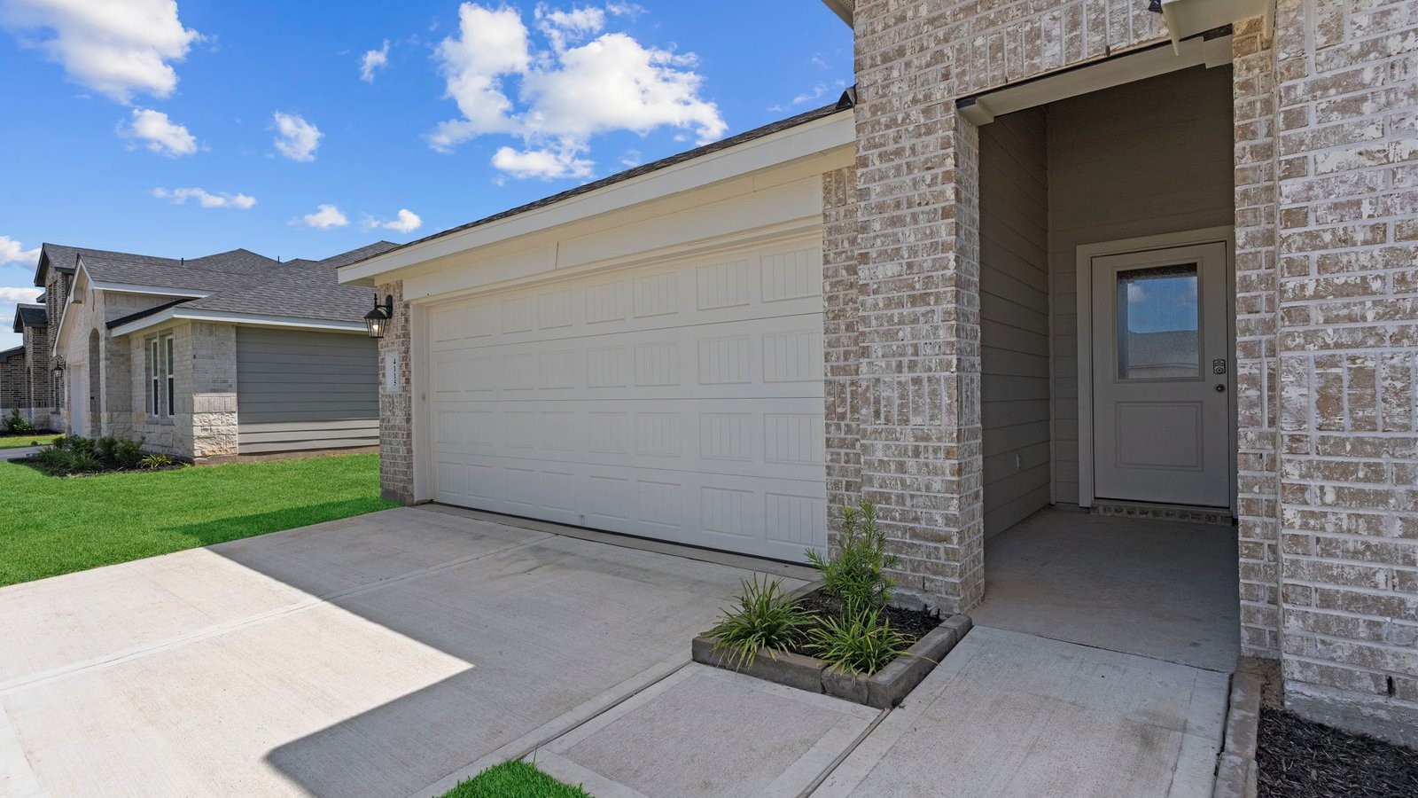 6107 Brookhaven Street Rosenberg, TX 77469 - Photo 2 of 40 a view of a backyard