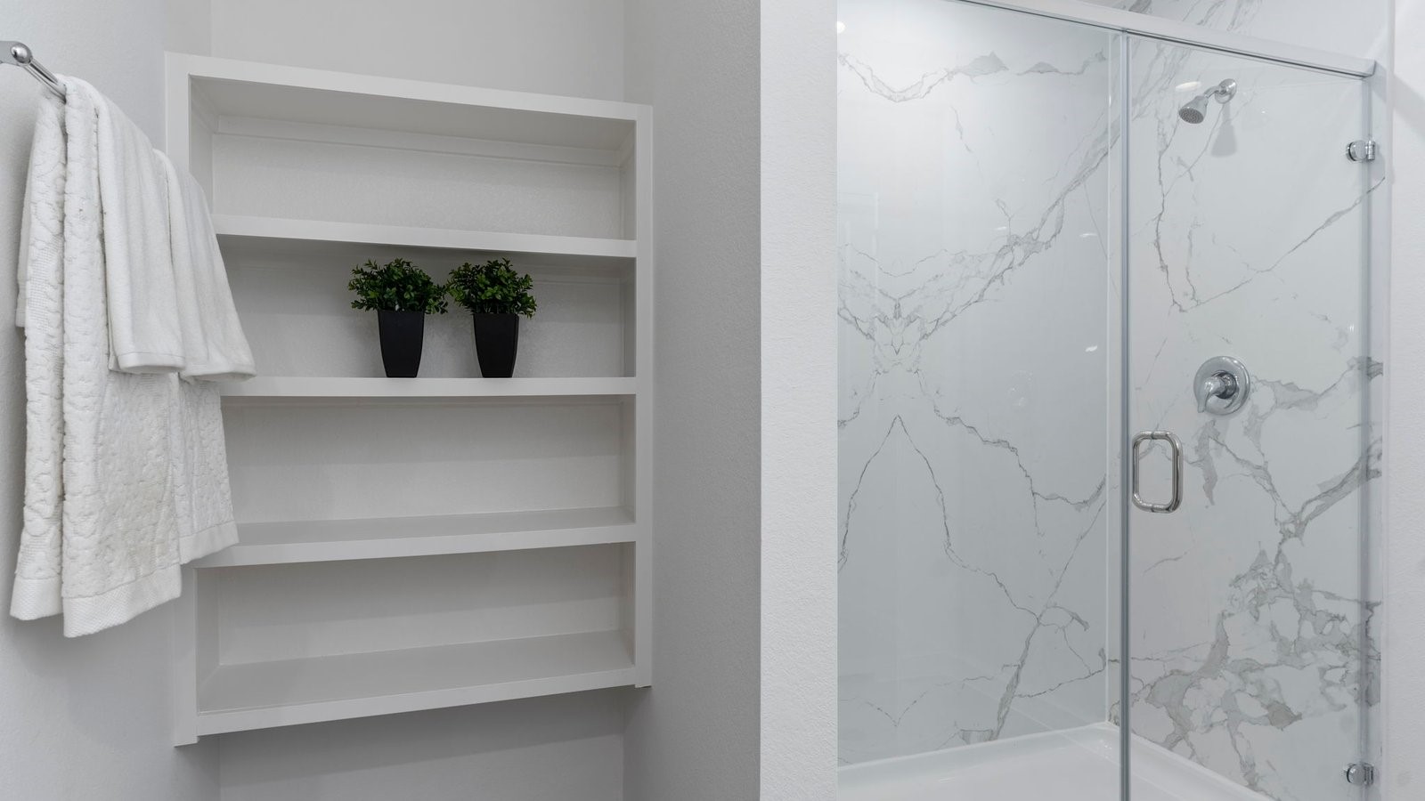 6107 Brookhaven Street Rosenberg, TX 77469 - Photo 24 of 40 a bathroom with a shower