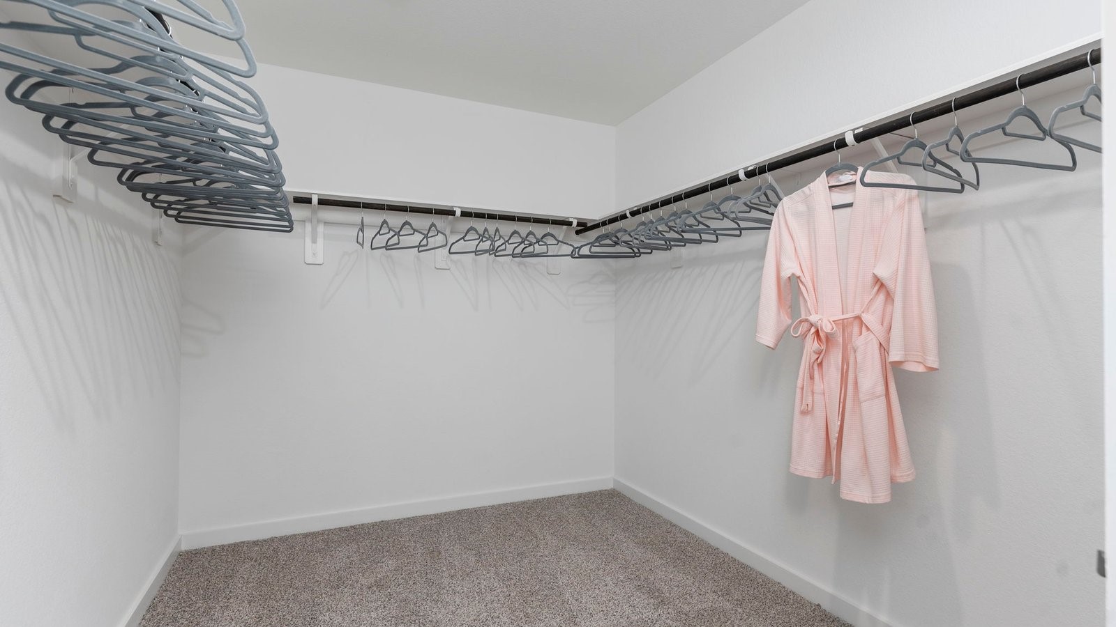 6107 Brookhaven Street Rosenberg, TX 77469 - Photo 25 of 40 a view of a walk in closet