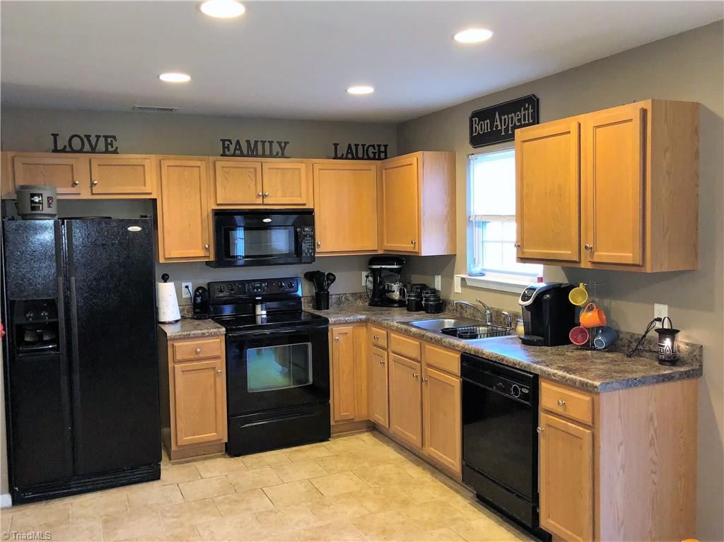 1109 Mountain Ridge Road Rural Hall, NC 27045 - Photo 2 of 16