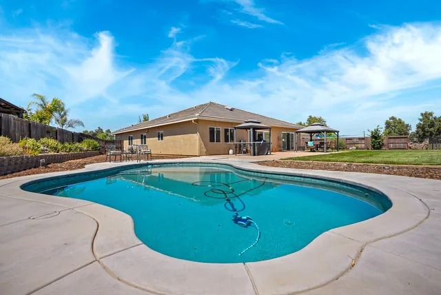 $669,000 | 400 Canterbury Court, Ione, CA 95640