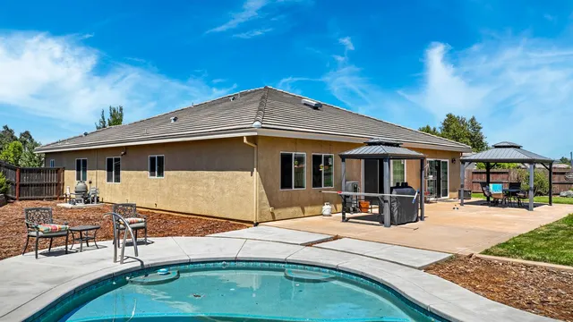 $669,000 | 400 Canterbury Court, Ione, CA 95640