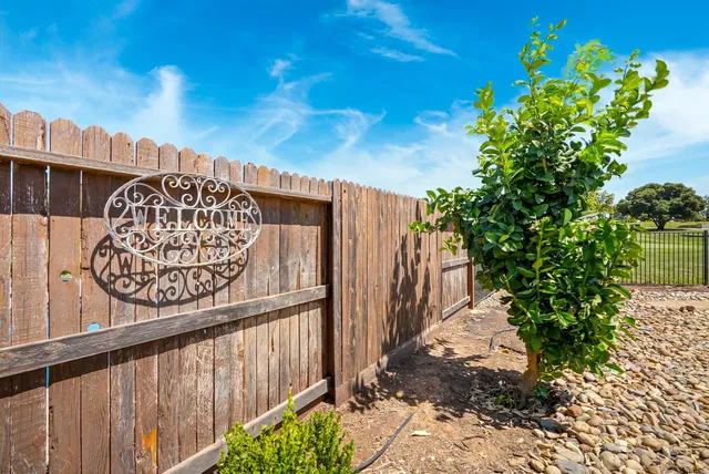 $669,000 | 400 Canterbury Court, Ione, CA 95640