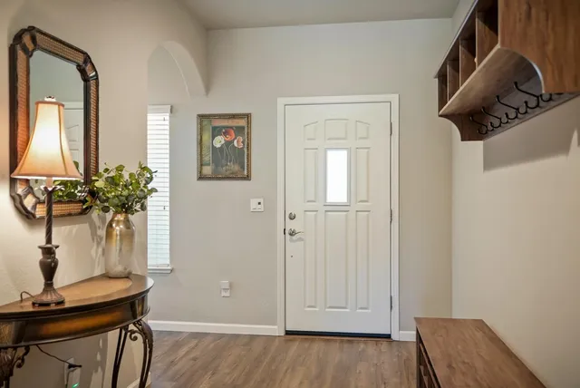 $669,000 | 400 Canterbury Court, Ione, CA 95640