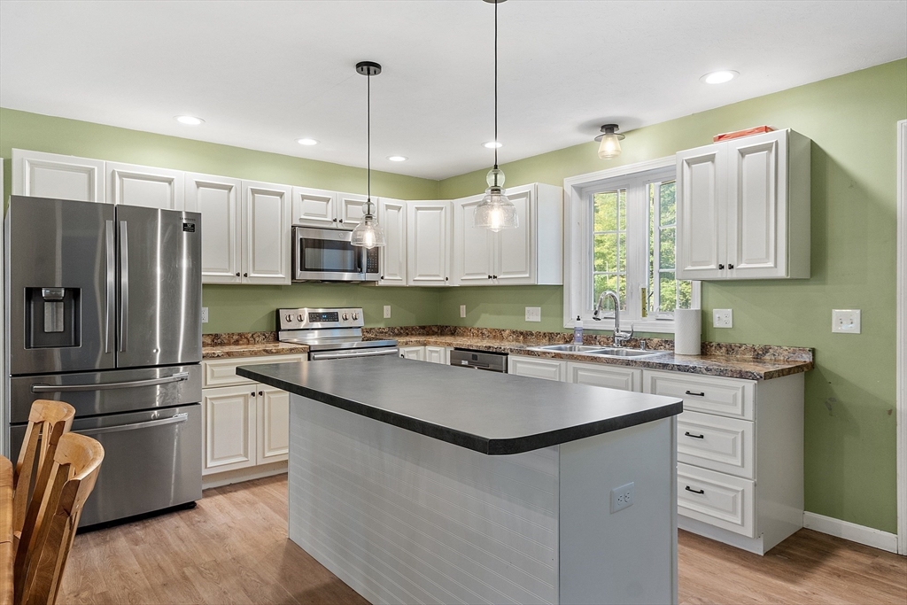 378 Otter River Road Templeton, MA 01468 - Photo 4 of 41 Gallery Image 4