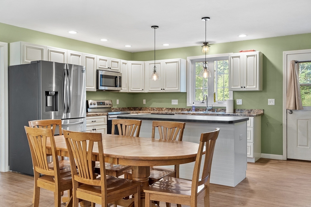 378 Otter River Road Templeton, MA 01468 - Photo 9 of 41 Gallery Image 9