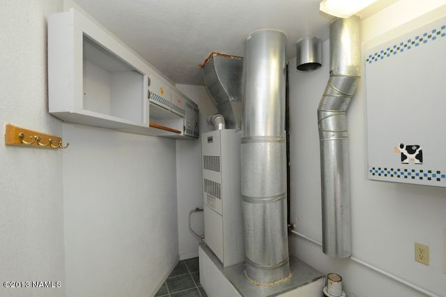 8375 Koch Field Road Flagstaff, AZ 86004 - Photo 33 of 48 laundry 1