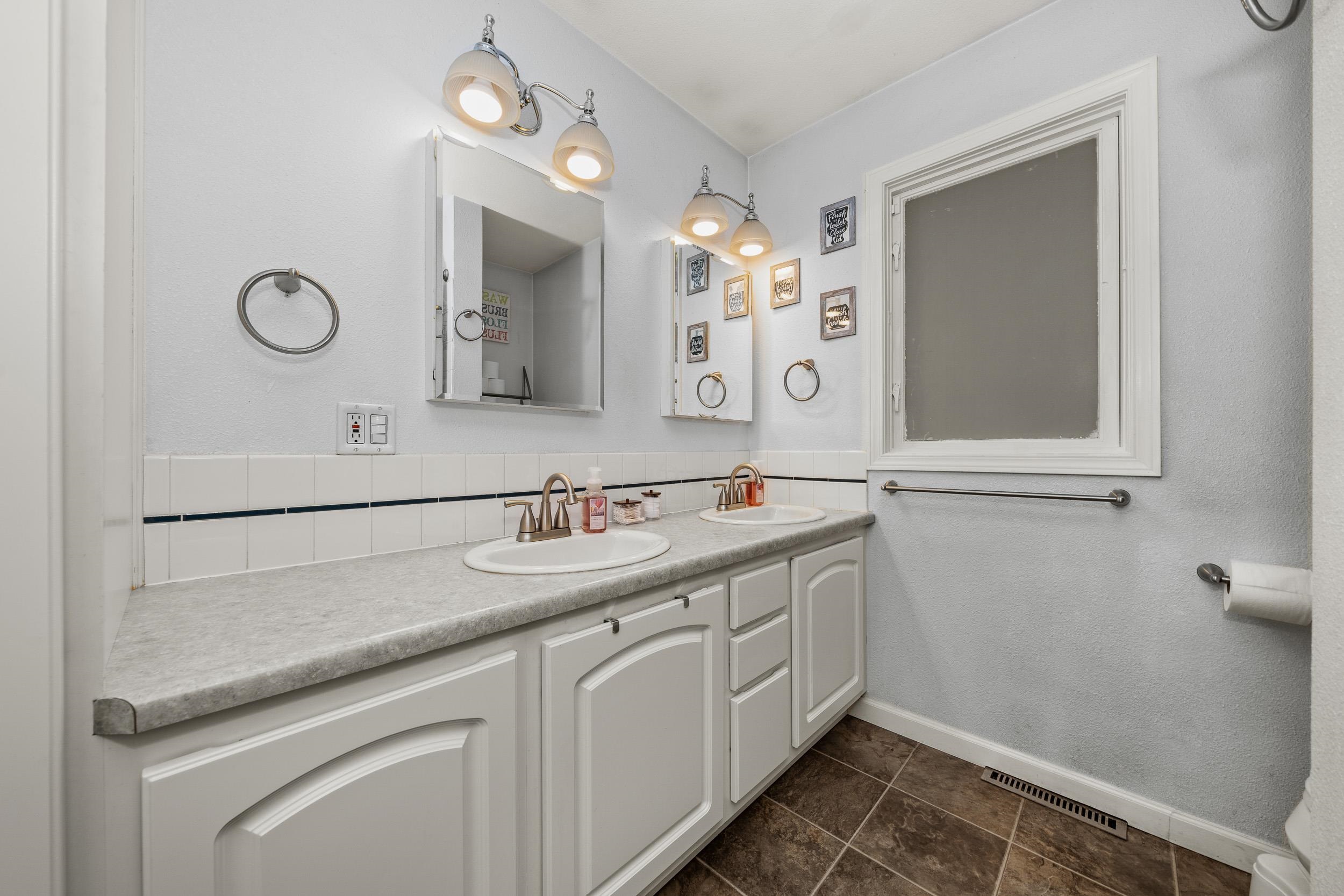 5327 North Walnut Street Spokane, WA 99205 - Photo 15 of 34