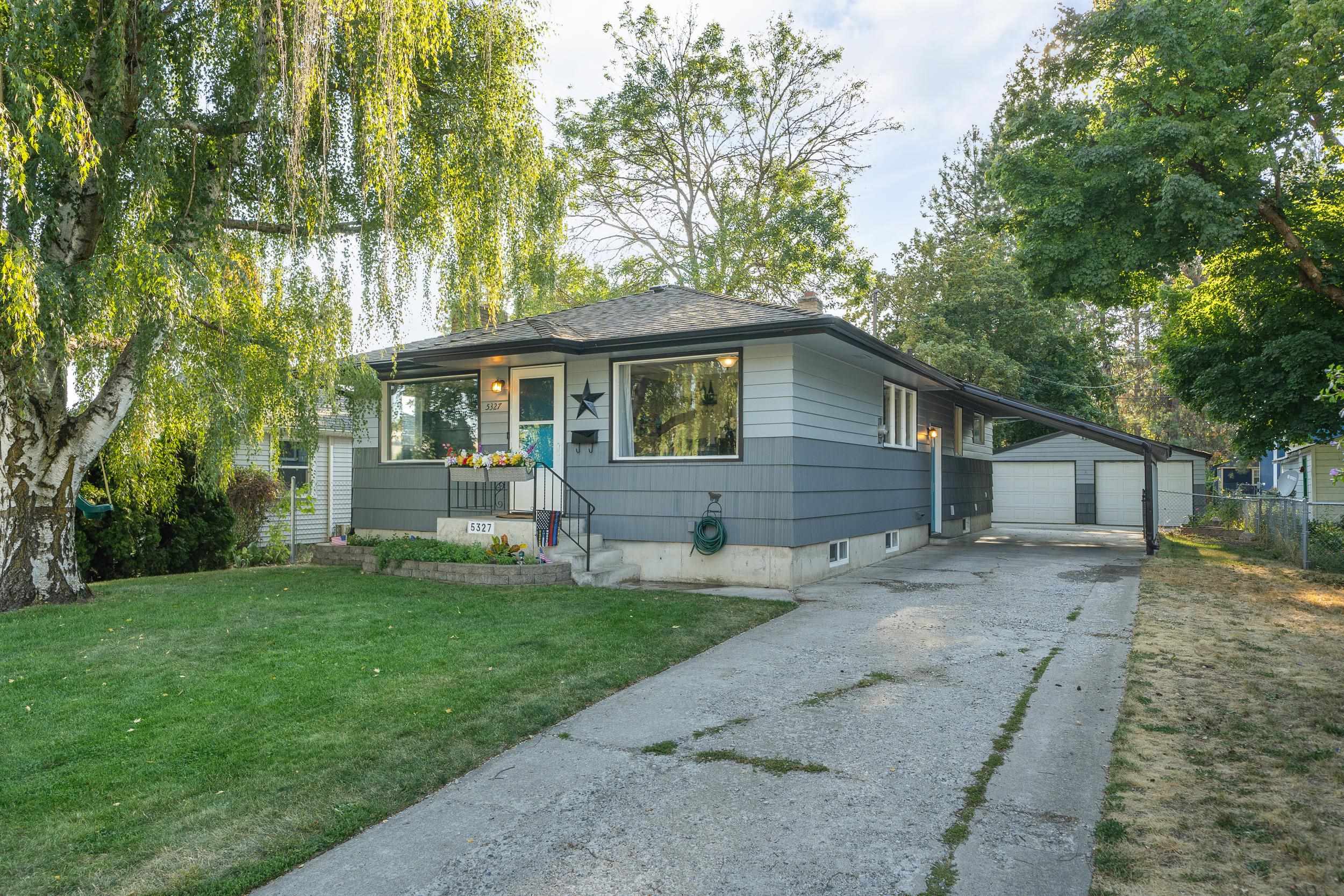 5327 North Walnut Street Spokane, WA 99205 - Photo 2 of 34