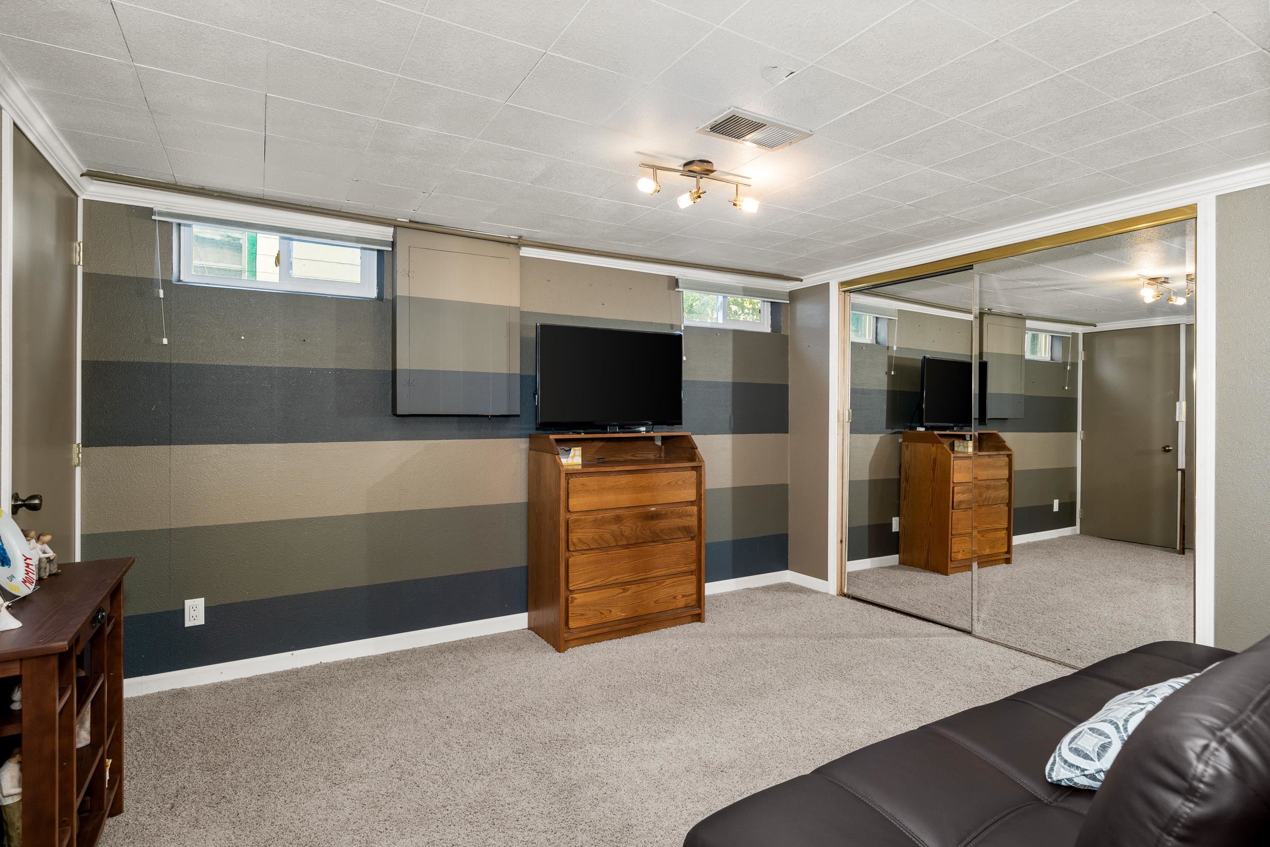 5327 North Walnut Street Spokane, WA 99205 - Photo 21 of 34