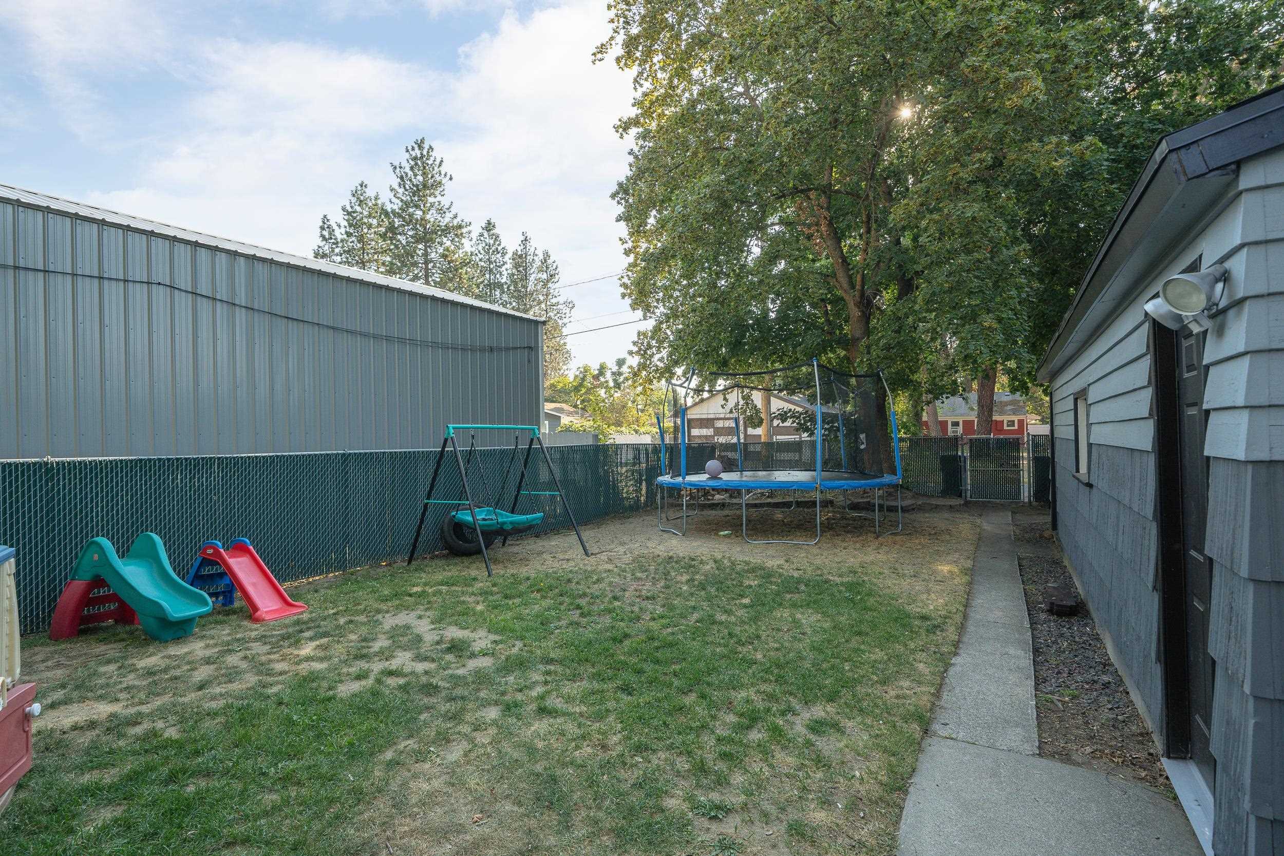 5327 North Walnut Street Spokane, WA 99205 - Photo 32 of 34