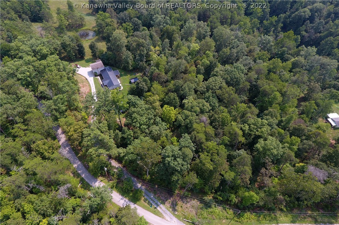 20353 Derricks Creek Road Charleston, WV 25320 - Photo 7 of 41 Gallery Image 7