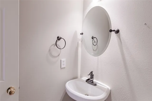 $3,000 | 119 South Merryweather Circle, The Woodlands, TX 77384