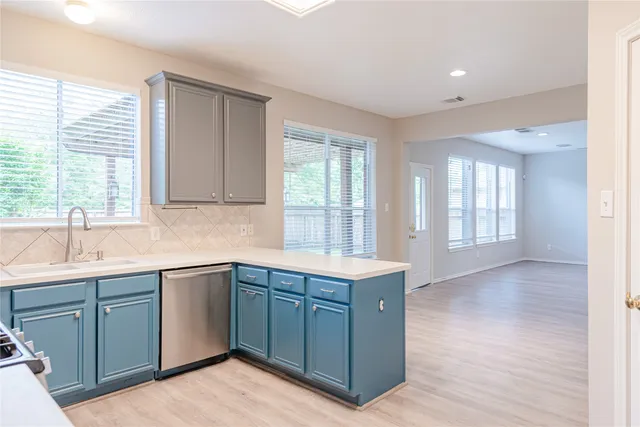 $3,000 | 119 South Merryweather Circle, The Woodlands, TX 77384