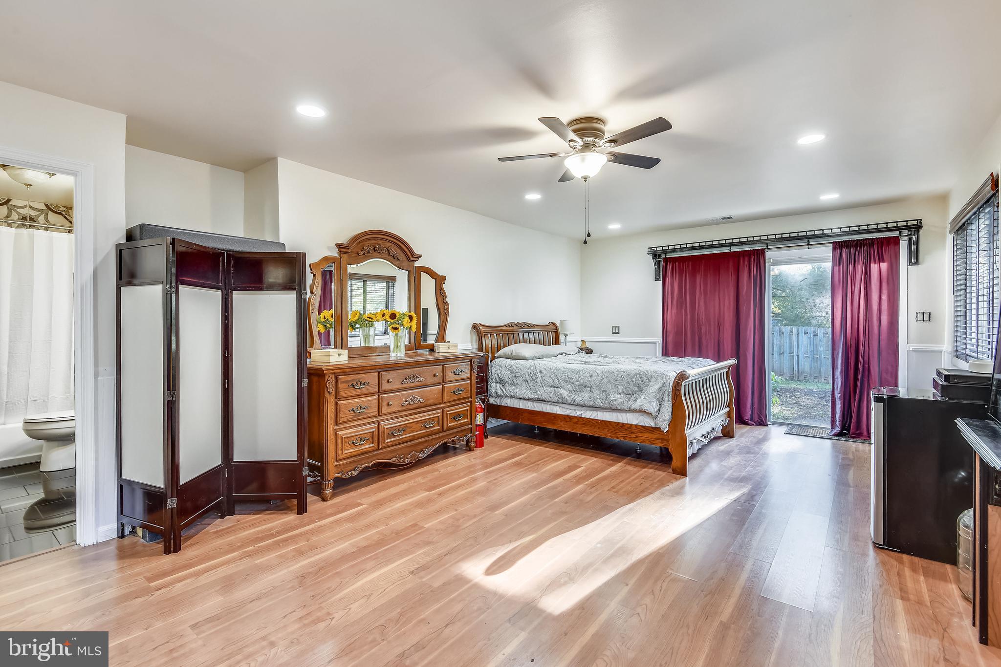130 South Fox Road Sterling, VA 20164 - Photo 23 of 52 Gallery Image 23