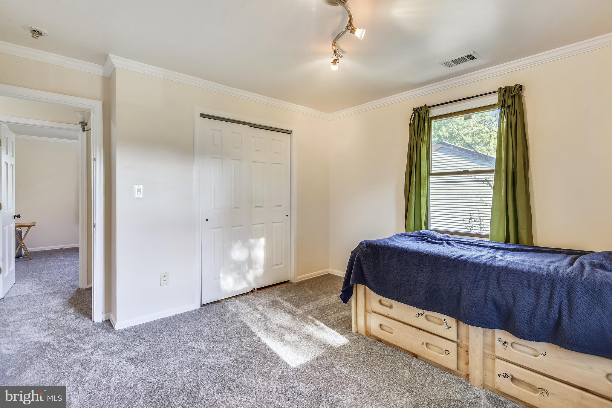 130 South Fox Road Sterling, VA 20164 - Photo 31 of 52 Gallery Image 31