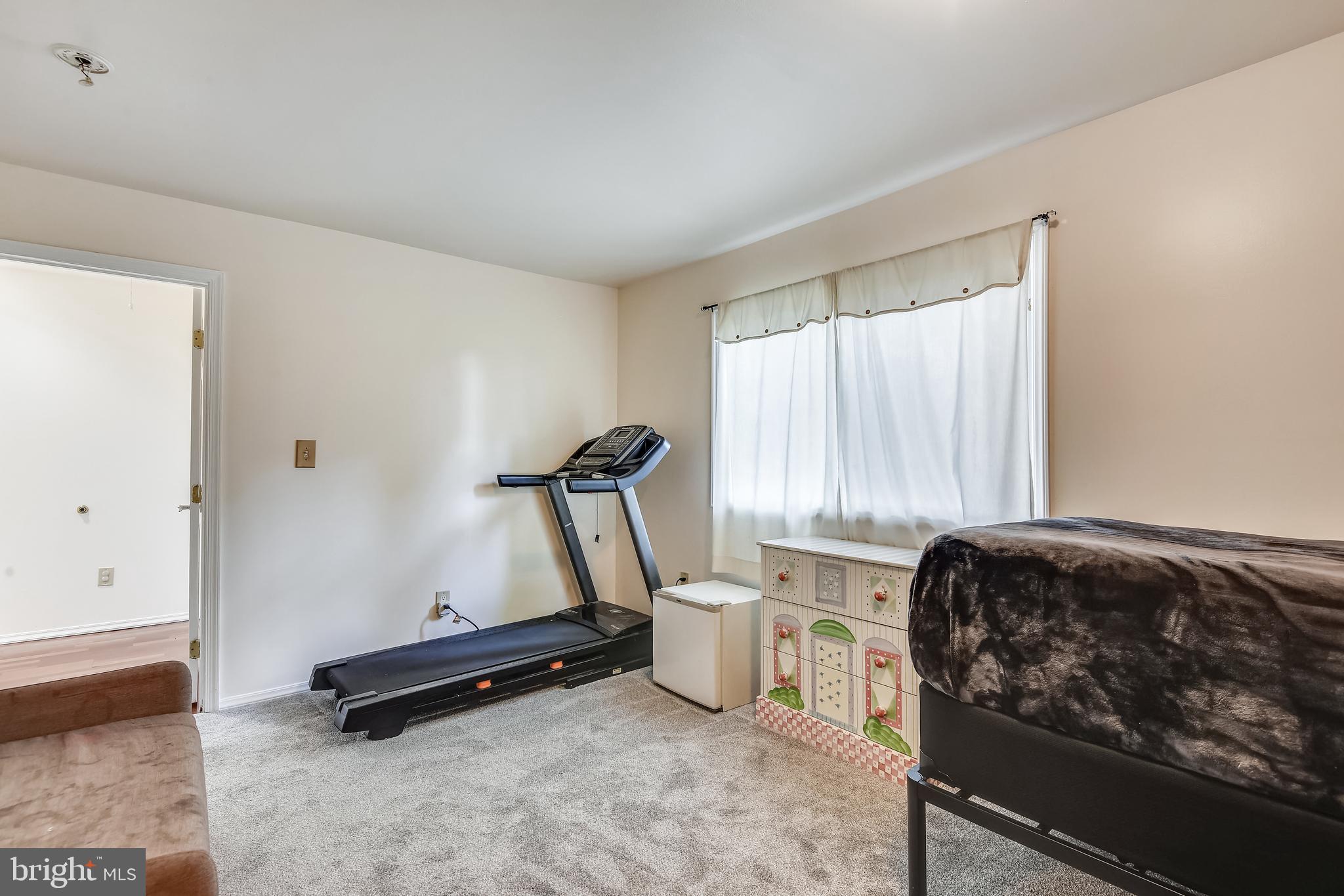130 South Fox Road Sterling, VA 20164 - Photo 10 of 52 Gallery Image 10