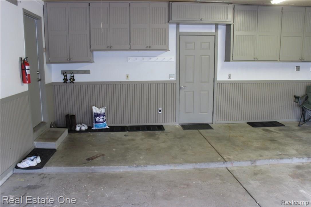 5417 Eagle Road Highland, MI 48356 - Photo 34 of 44 finished garage 22x26
