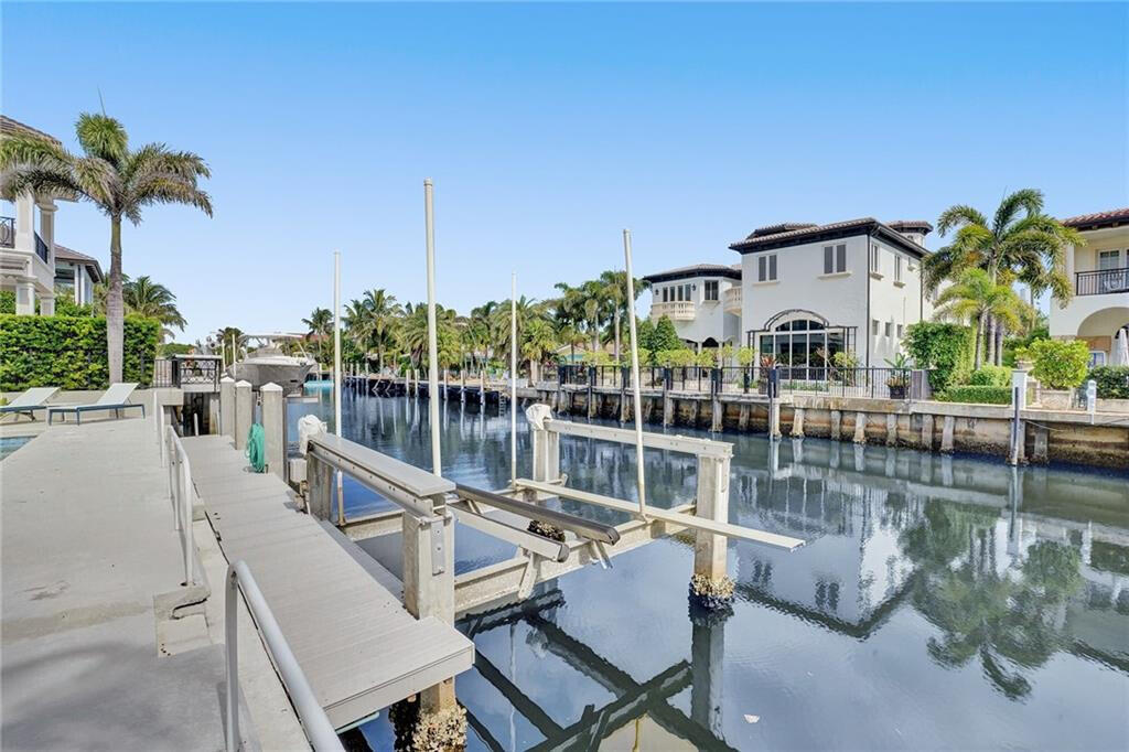 1033 Brooks Lane Delray Beach, FL 33483 - Photo 2 of 20 Boat Lift