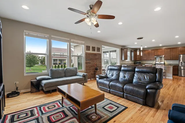 $4,000 | 4319 Silver Bell Court, Naperville, IL 60564