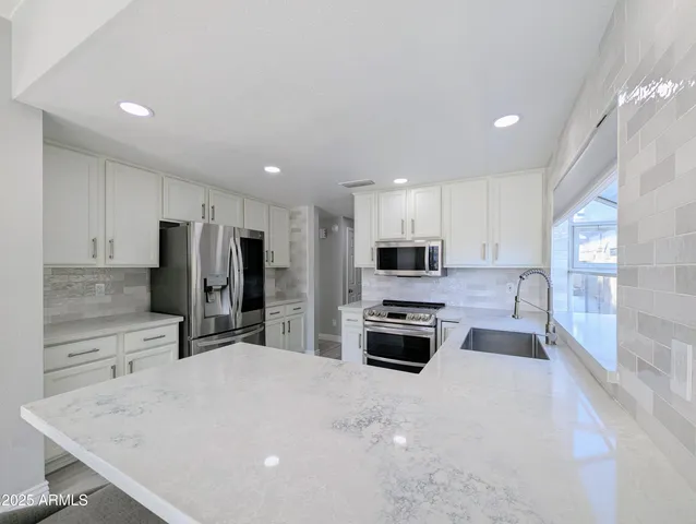 $3,098 | 1337 West Windrift Way, Gilbert, AZ 85233