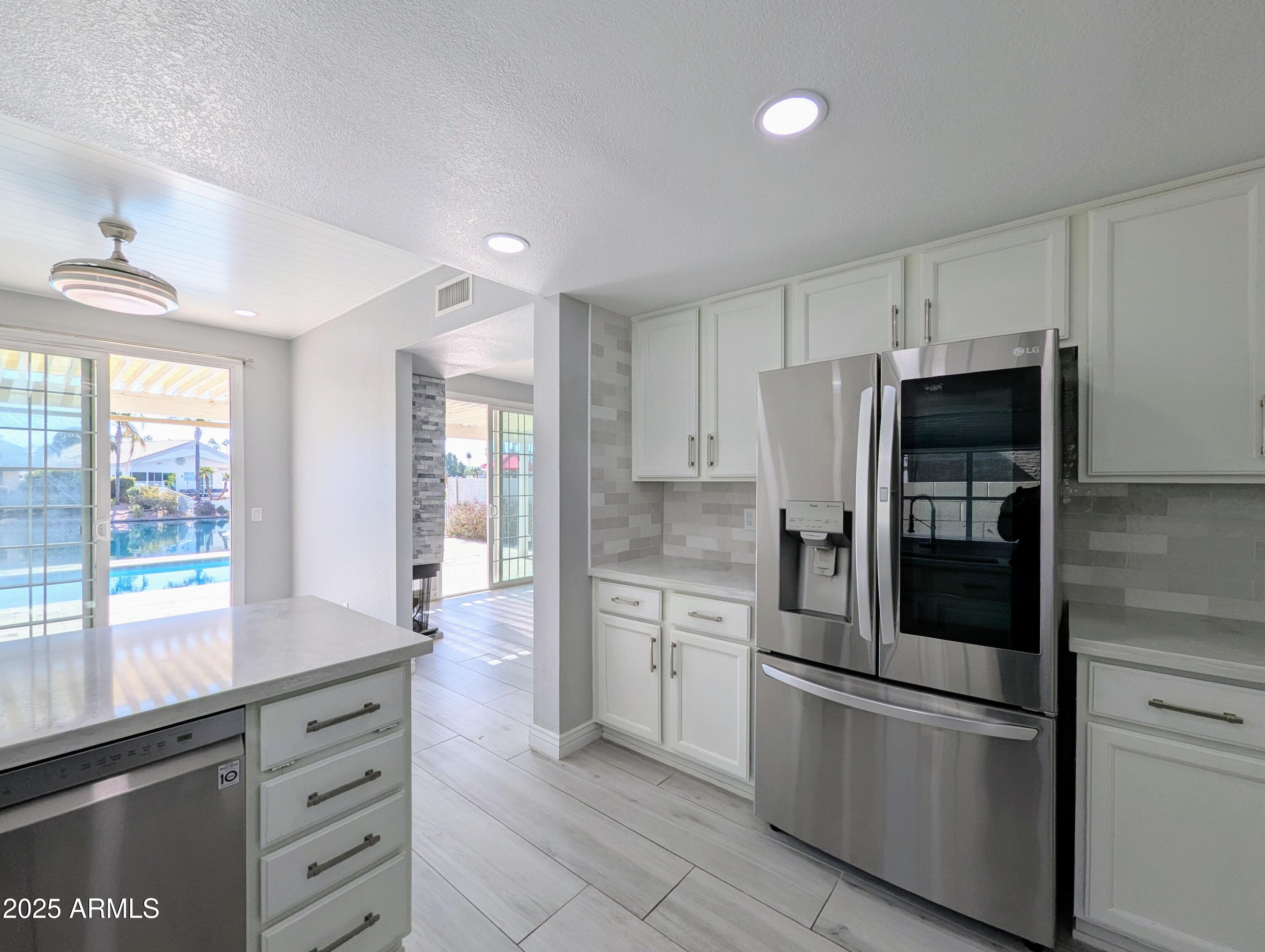 1337 West Windrift Way Gilbert, AZ 85233 - Photo 16 of 50 1337 W WINDRIFT WAY