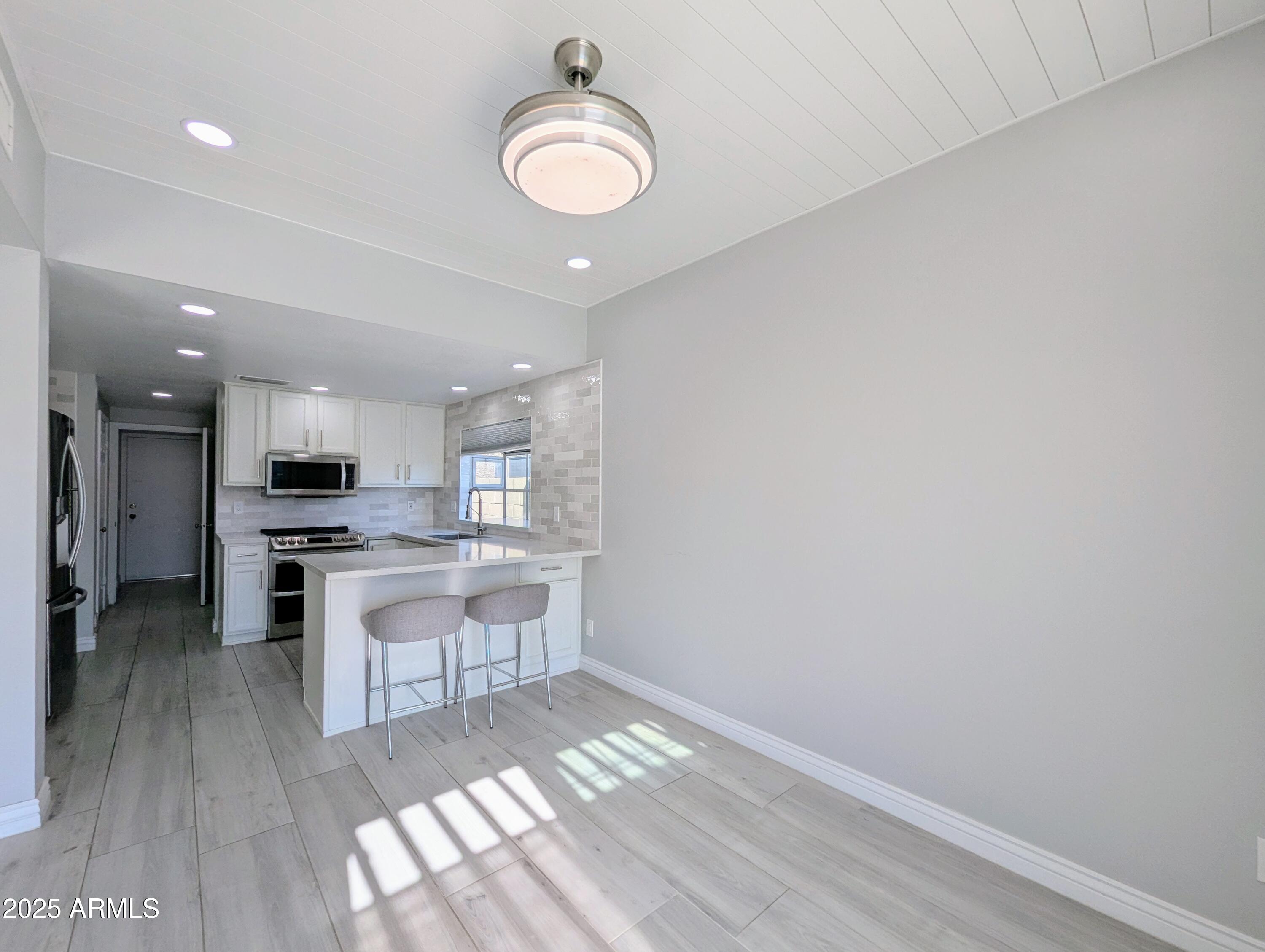 1337 West Windrift Way Gilbert, AZ 85233 - Photo 20 of 50 1337 W WINDRIFT WAY