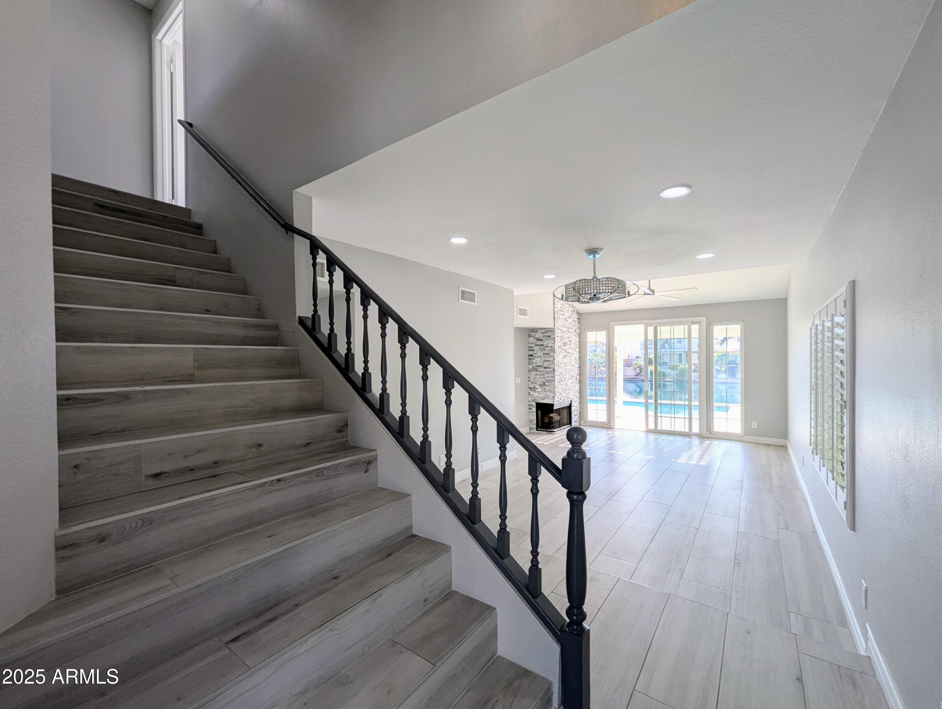 1337 West Windrift Way Gilbert, AZ 85233 - Photo 7 of 50 1337 W WINDRIFT WAY