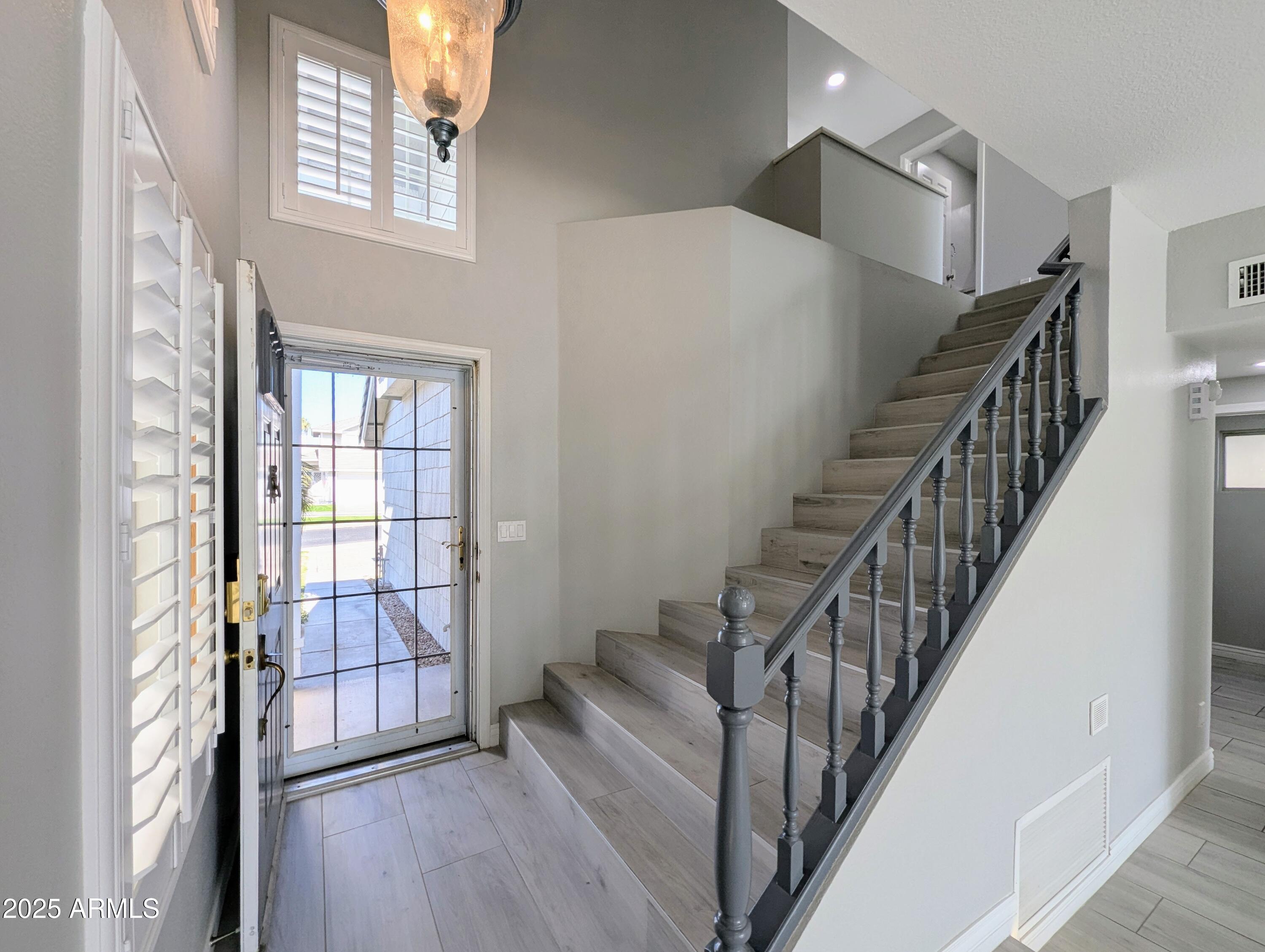 1337 West Windrift Way Gilbert, AZ 85233 - Photo 8 of 50 1337 W WINDRIFT WAY