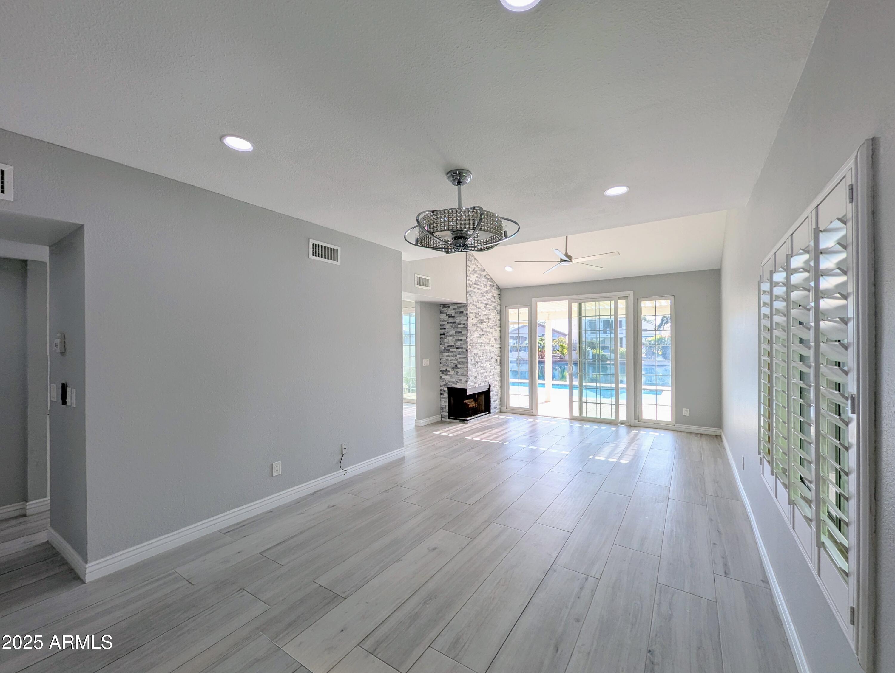 1337 West Windrift Way Gilbert, AZ 85233 - Photo 9 of 50 1337 W WINDRIFT WAY