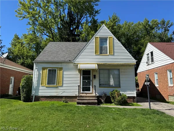 $99,900 | 19907 Ridgewood Avenue, Warrensville Heights, OH 44122