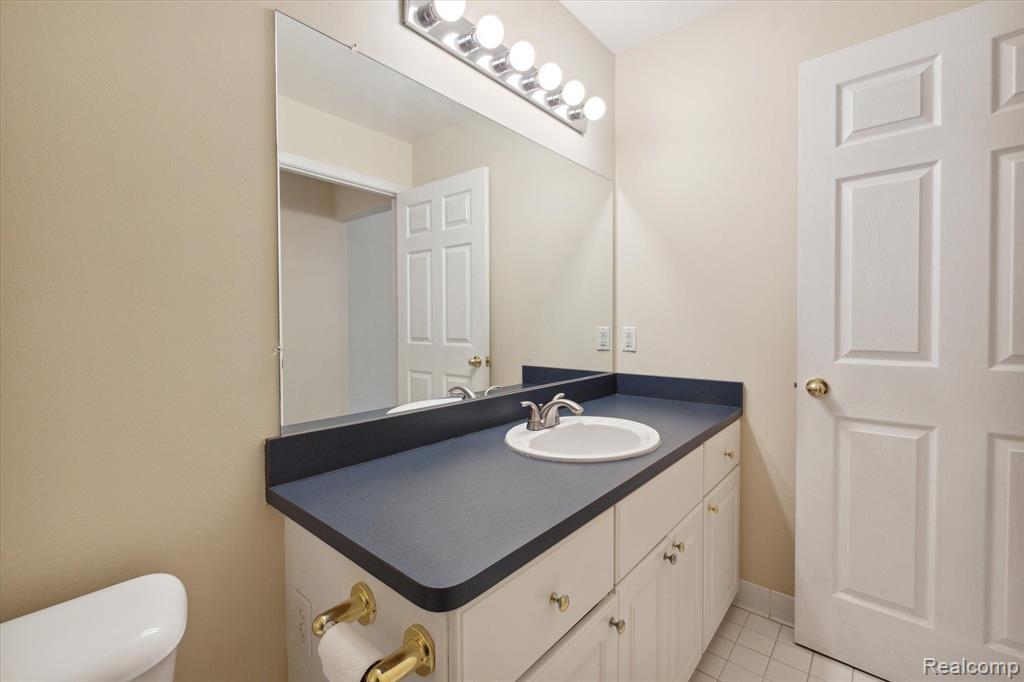 1122 Churchill Circle Rochester, MI 48307 - Photo 19 of 47