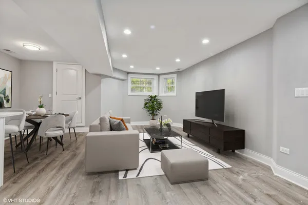 $2,900 | 1947 North Humboldt Boulevard, Unit G, Chicago, IL 60647