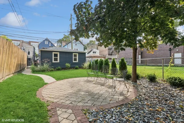 $2,900 | 1947 North Humboldt Boulevard, Unit G, Chicago, IL 60647