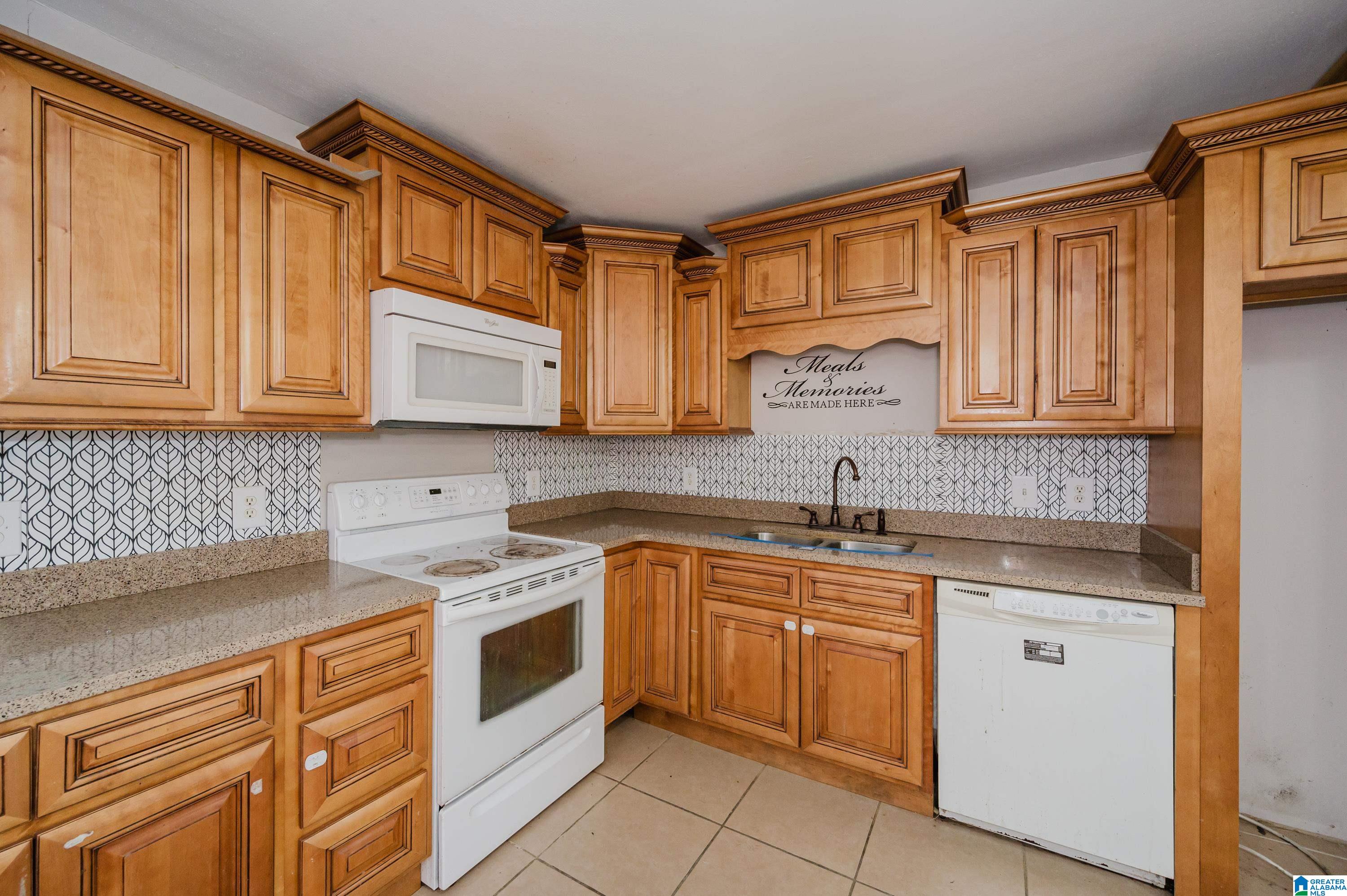 317 Wickstead Road Bessemer, AL 35023 - Photo 13 of 45