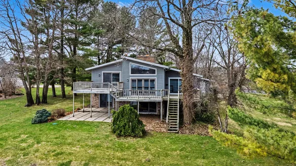 $885,000 | 7025 Eagle Hts Drive, Mattawan, MI 49071