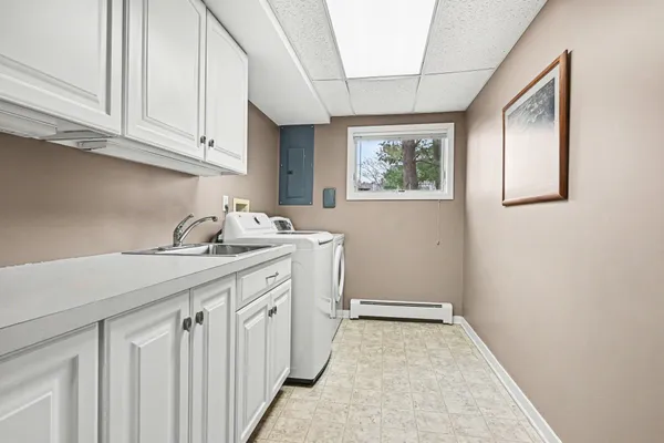 $885,000 | 7025 Eagle Hts Drive, Mattawan, MI 49071