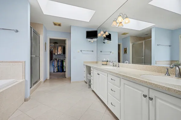 $885,000 | 7025 Eagle Hts Drive, Mattawan, MI 49071