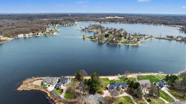 $885,000 | 7025 Eagle Hts Drive, Mattawan, MI 49071