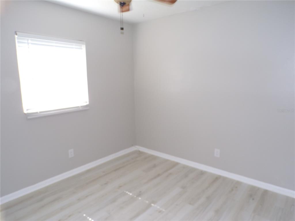 1878 Trotter Road Largo, FL 33774 - Photo 14 of 23 Gallery Image 14