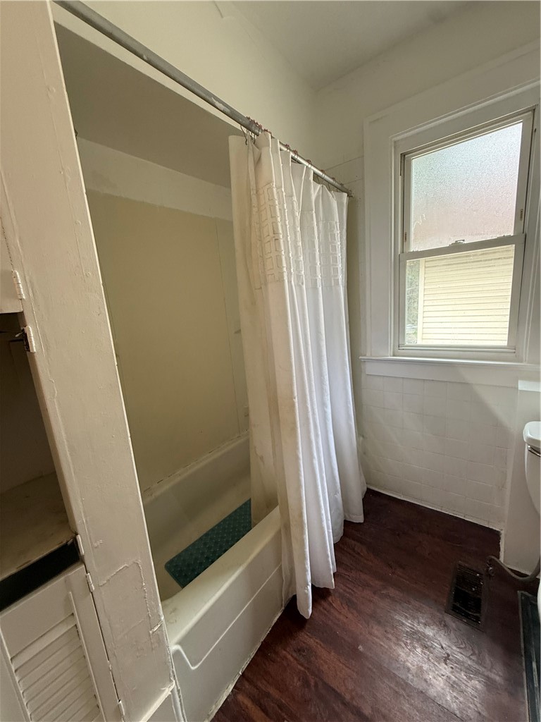21 Crombie Street Rochester, NY 14605 - Photo 10 of 29 Gallery Image 10