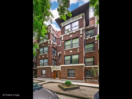 $299,000 | 1365 East 52nd Street, Unit 1E, Chicago, IL 60615