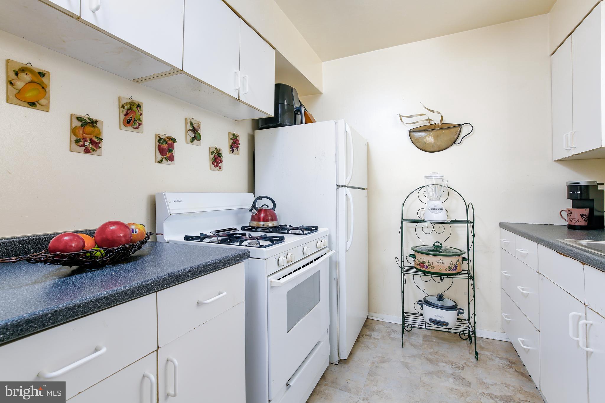 718 Templecliff Road Baltimore, MD 21208 - Photo 9 of 23 Kitchen