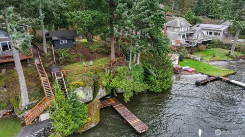 $990,000 | 2562 Lake Whatcom Boulevard, Bellingham, WA 98229