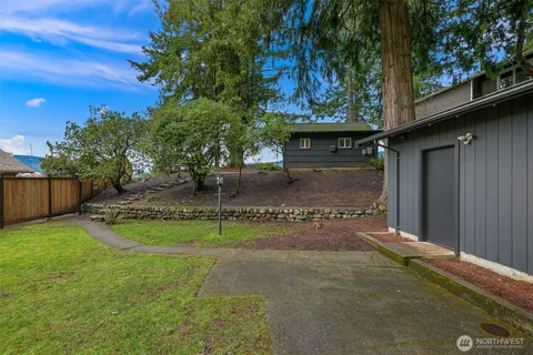 $990,000 | 2562 Lake Whatcom Boulevard, Bellingham, WA 98229