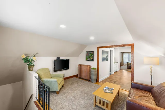$1,995 | 2707 Garfield Avenue, Unit 3, Minneapolis, MN 55408