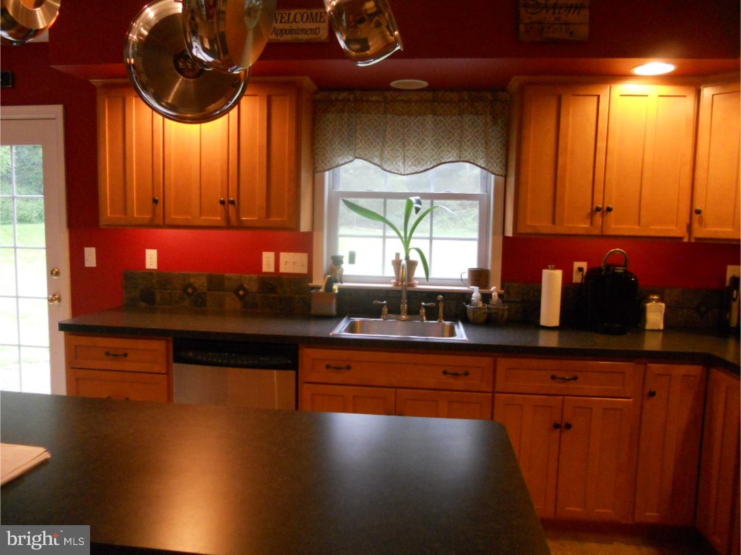 303 Dale Road Barto, PA 19504 - Photo 6 of 23 Gallery Image 6