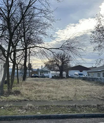 $98,000 | 1924 East Sharp Avenue, Spokane, WA 99202